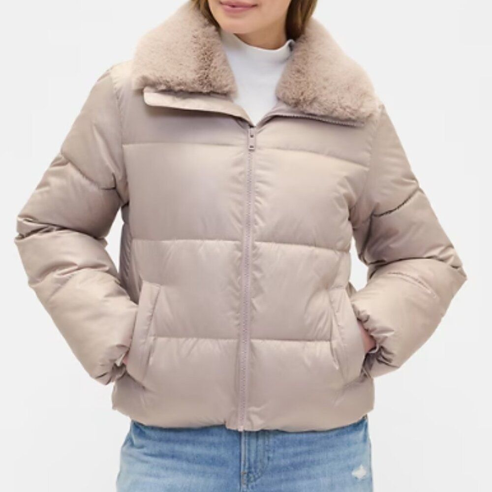 Gap Women's Quilted Water Resistant Relaxed Puffer Jacket Faux Fur Collar $150